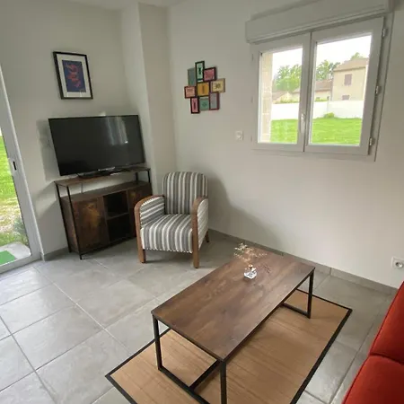 Maison Independante Dans Mas Provencal Holiday home *